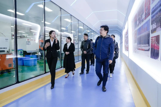 Shandong financial leaders visited Zhu's pharmaceutical grou